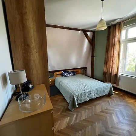 3-pokojowy Z Tarasem W Willi, 95m2 *